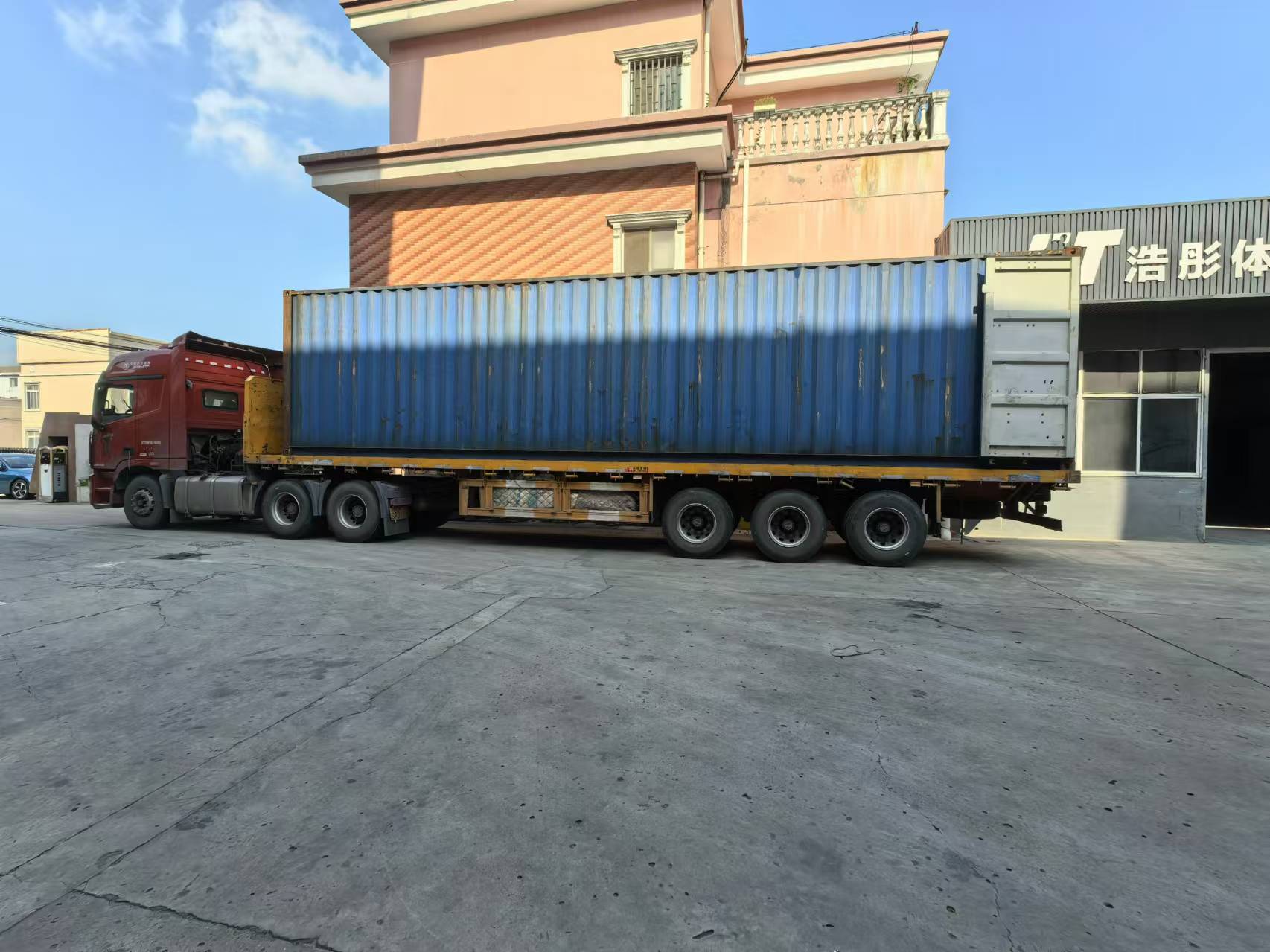 Armaz&eacute;m e log&iacute;stica para envio de conjuntos de ferramentas 